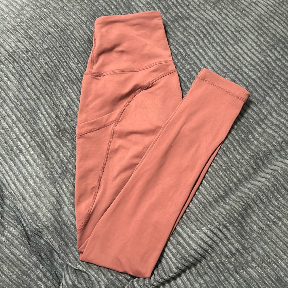 NWT 90 degree by reflex size XS color is mauve with side pockets good condition